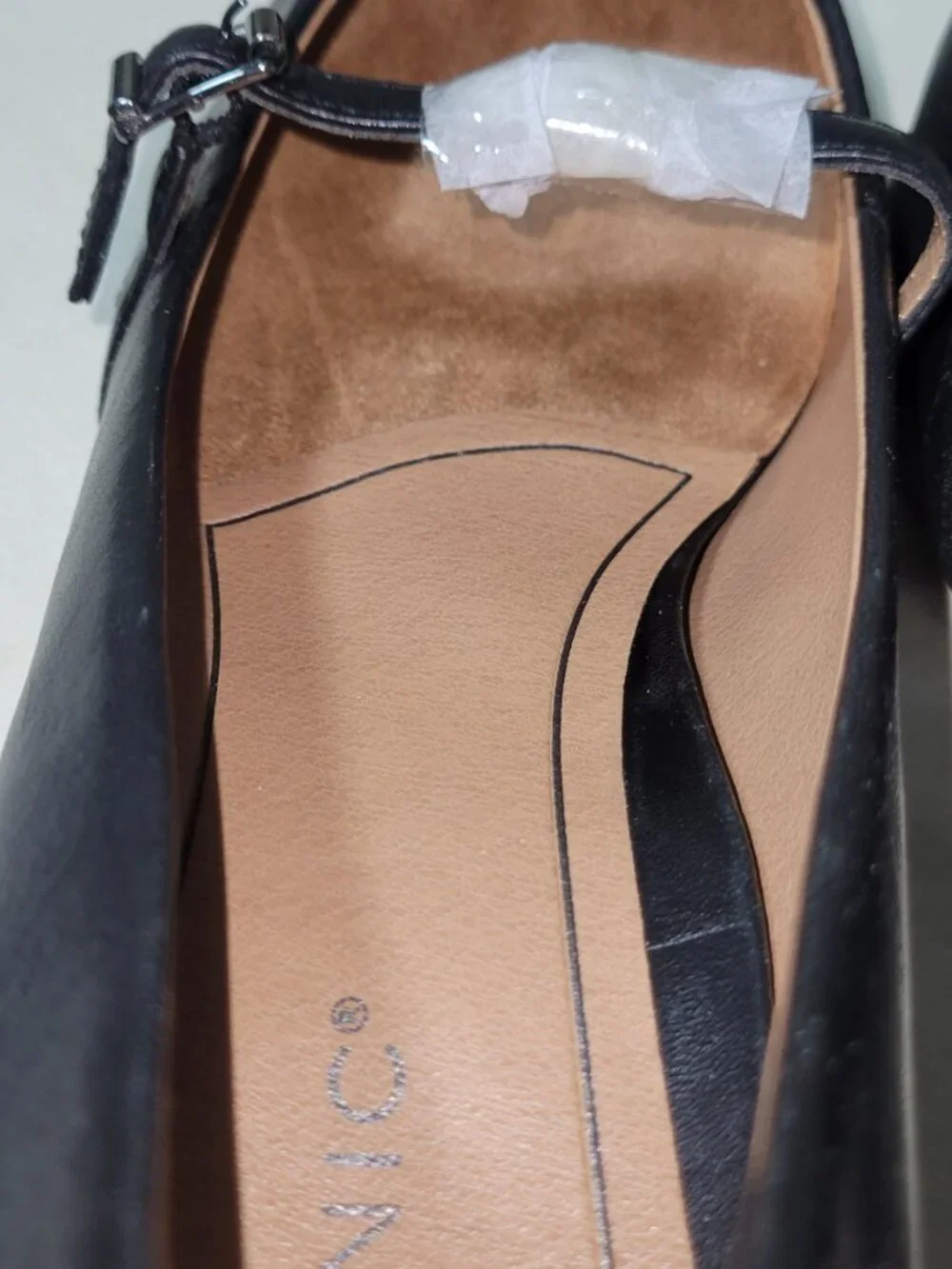 Vionic Black Leather Pumps [Item #SP07]